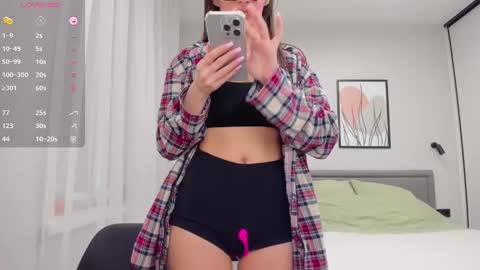 Nadya online show from February 2025 11:50:01 AM