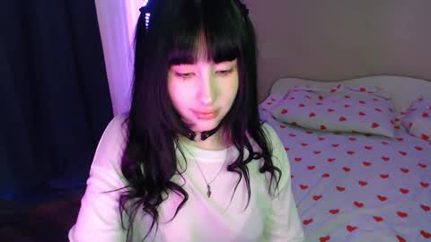 Naemi online show from October 2025 03:32:01 AM