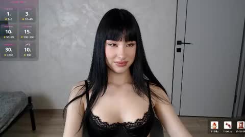 Naemi online show from July 2026 02:08:02 PM