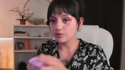 Nahia INDEPENDENT MODEL P online show from May 2026 10:29:01 PM