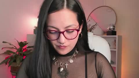 Nahia INDEPENDENT MODEL P online show from July 2026 10:45:01 PM