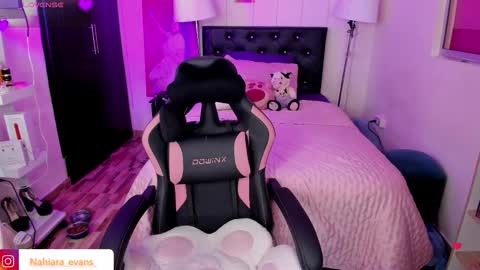 Snapshot of nahiara_evans_ chatting on October 2025 07:58:01 PM NAHIARA EVANS online show from October 2025 07:58:01 PM