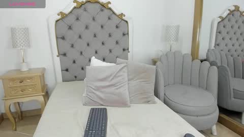 Nahiara online show from December 2024 10:41:01 PM