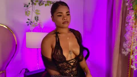NahiaraReina  online show from May 2026 02:21:02 PM