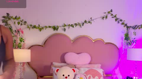 NahiaraReina  online show from July 2026 01:41:02 PM