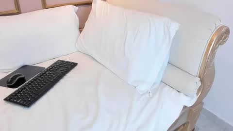 Nahimi online show from November 2025 09:25:02 PM