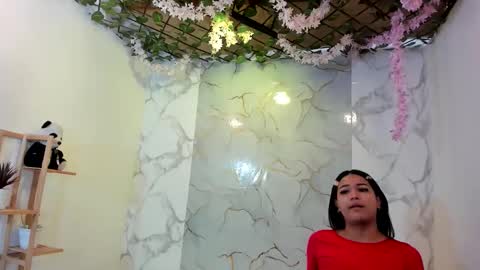 nahomi_hot2002 online show from May 2026 01:17:01 PM
