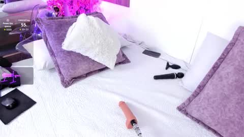 Nahomii online show from February 2026 07:21:01 PM