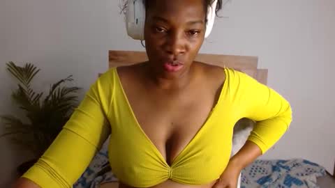 nahomy_gree online show from May 2026 06:40:01 AM