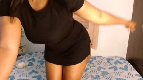 nahomy_gree online show from June 2026 03:27:02 AM
