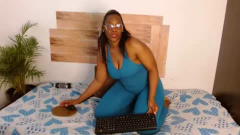 nahomy_gree online show from June 2026 03:53:01 AM