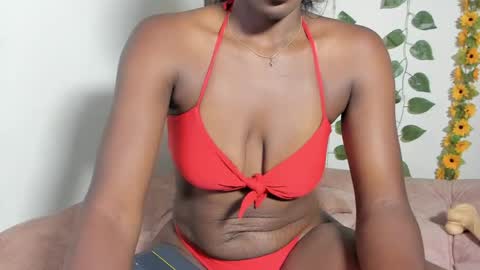 Nahomy  online show from May 2026 01:57:16 AM