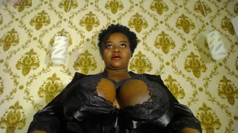 Snapshot of nahybig_boobs chatting on April 2026 12:25:01 PM Karatbby online show from April 2026 12:25:01 PM