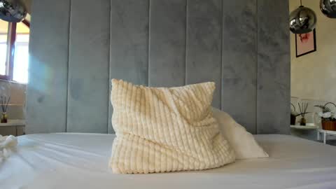 Naila online show from January 2025 09:42:02 AM