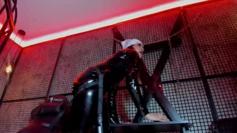 Naila online show from October 2025 02:40:01 PM