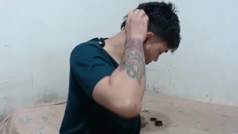 Snapshot of naisha_and_axelh chatting on October 2025 06:01:02 AM naisha and axel2 online show from October 2025 06:01:02 AM