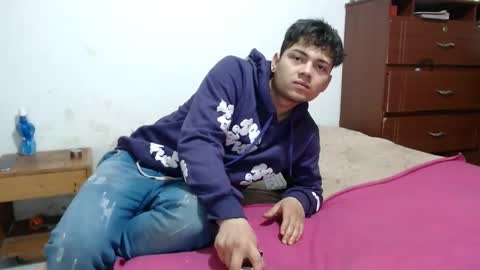 Snapshot of naisha_and_axelh chatting on October 2025 03:19:01 AM naisha and axel2 online show from October 2025 03:19:01 AM