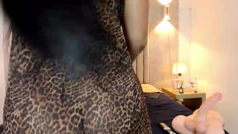 Naisha Rousell online show from November 2025 12:21:01 AM