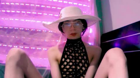 NAJI  online show from October 2025 02:42:01 AM