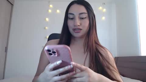 Snapshot of nala_foster chatting on May 2026 04:56:02 PM Nala online show from May 2026 04:56:02 PM