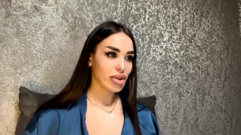 Lady online show from May 2026 04:45:01 PM