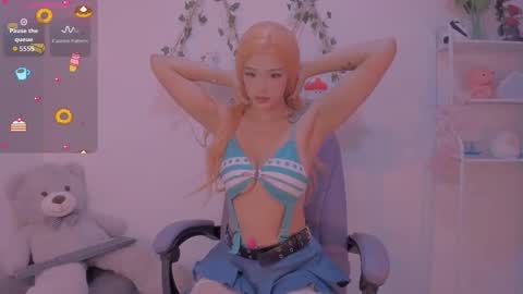 Snapshot of namibergman_ chatting on November 2025 10:56:02 PM N A M I - OF namibergmant online show from November 2025 10:56:02 PM