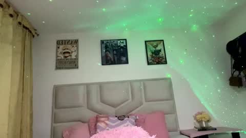 NamiThompson online show from September 2025 12:22:02 AM