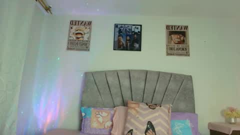 NamiThompson online show from November 2025 09:52:01 PM