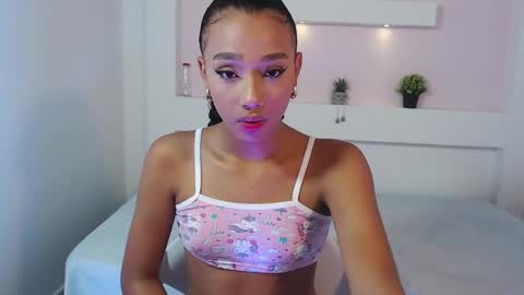 Snapshot of namoismith chatting on December 2024 03:38:02 AM Namoi Smith online show from December 2024 03:38:02 AM