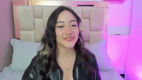 Snapshot of nana__s chatting on December 2025 03:24:02 AM Nana online show from December 2025 03:24:02 AM