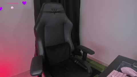 Snapshot of nanaleon chatting on February 2025 02:08:01 AM online show from February 2025 02:08:01 AM