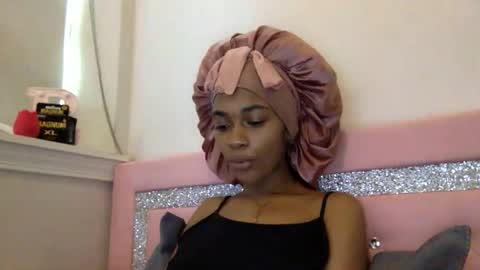 nanaonn online show from April 2026 05:37:01 PM