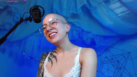 Snapshot of nanaxnana chatting on September 2025 05:29:01 AM Alma Maria online show from September 2025 05:29:01 AM