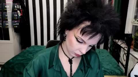 Nancy online show from December 2025 04:51:01 AM