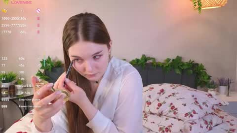 Snapshot of nancycaseys chatting on November 2025 05:06:01 AM Luna online show from November 2025 05:06:01 AM