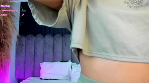 Snapshot of nanda_vixen_ chatting on April 2026 01:03:01 AM Nanda online show from April 2026 01:03:01 AM