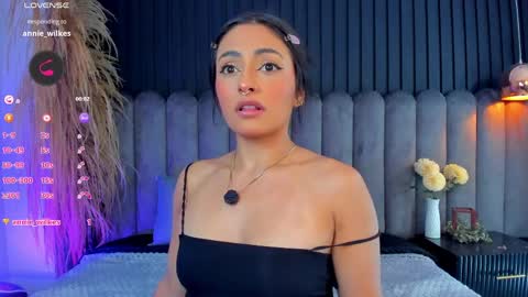 Snapshot of nanda_vixen_ chatting on April 2026 10:14:02 PM Nanda online show from April 2026 10:14:02 PM