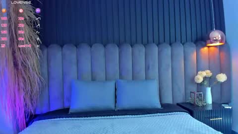 Snapshot of nanda_vixen_ chatting on April 2026 11:43:01 PM Nanda online show from April 2026 11:43:01 PM