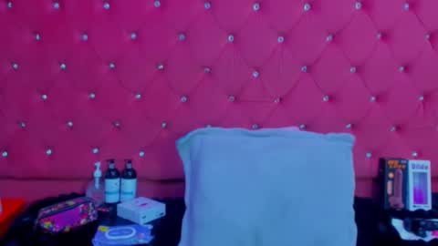 Snapshot of nanis_james15 chatting on April 2026 02:53:02 AM nanis james15 online show from April 2026 02:53:02 AM