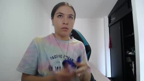 Snapshot of nanna_yoshi chatting on January 2025 06:05:01 PM nanna yoshi online show from January 2025 06:05:01 PM