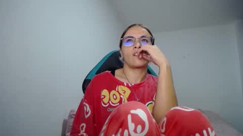 Snapshot of nanna_yoshi chatting on January 2025 02:50:02 AM nanna yoshi online show from January 2025 02:50:02 AM