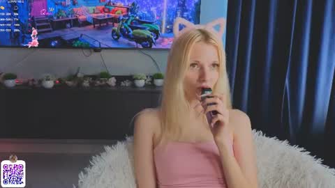 nannetteterrill online show from June 2026 06:18:02 AM