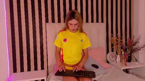 nano_kawaii online show from July 2026 12:33:01 PM