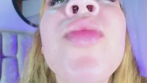 Snapshot of nanymatrioska chatting on April 2026 09:30:02 PM nanymatrioska online show from April 2026 09:30:02 PM