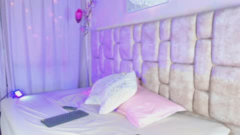 Snapshot of nanymatrioska chatting on May 2026 10:18:02 PM nanymatrioska online show from May 2026 10:18:02 PM