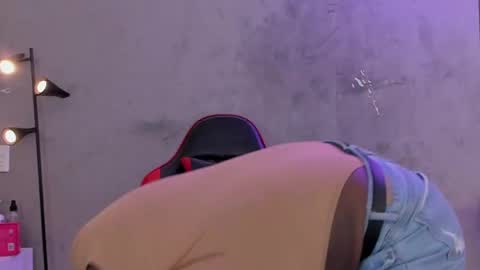Snapshot of naomi__blair chatting on April 2026 03:26:02 AM Naomi Blair online show from April 2026 03:26:02 AM