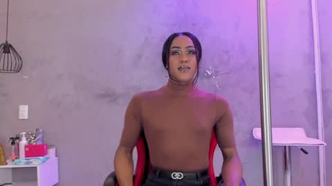 Naomi Blair online show from June 2026 03:32:02 AM