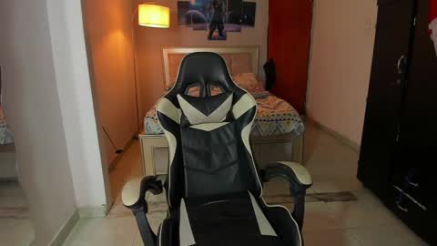 naomi_berckley online show from January 2025 08:18:02 AM