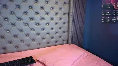 Snapshot of naomi_cute_ chatting on April 2026 06:49:02 PM NAOMI online show from April 2026 06:49:02 PM