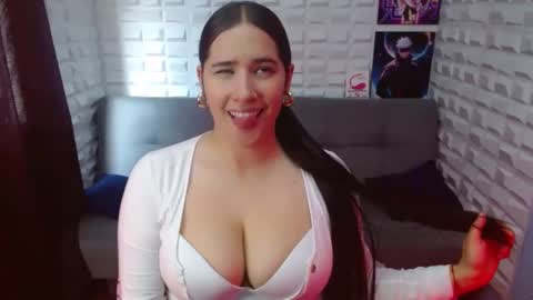 naomi_d online show from December 2024 07:43:01 PM